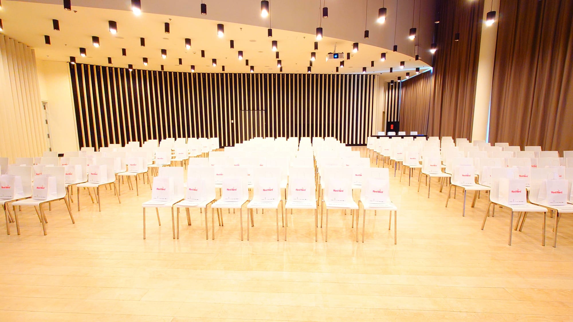 Red Bird na Kongresie PR w Warszawie: Welcome packi i prelekcja o mądrej ekologii