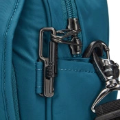 Anti-theft Pacsafe LS200 shoulder bag - turquoise