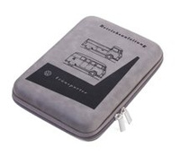 steife reiseorganizer TROIKA für kabel und ladegeräte.